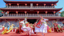 潮州2680人巡游演绎“移动非遗博物馆”