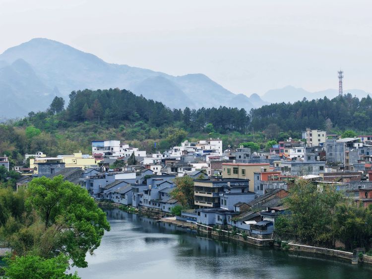 获评“全国文明镇”，广东清远阳山县岭背镇为什么能？_fororder_微信图片_20250627073925