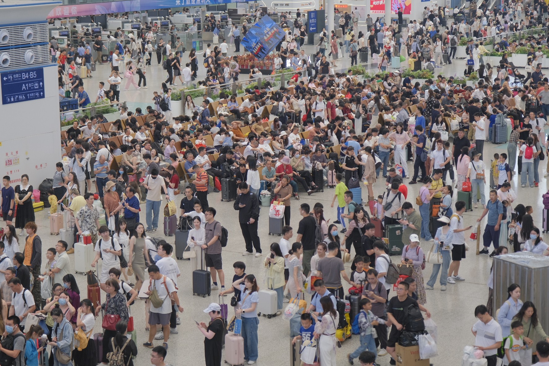 深圳北站、福田站“五一”假期运输均创历史新高_fororder_11