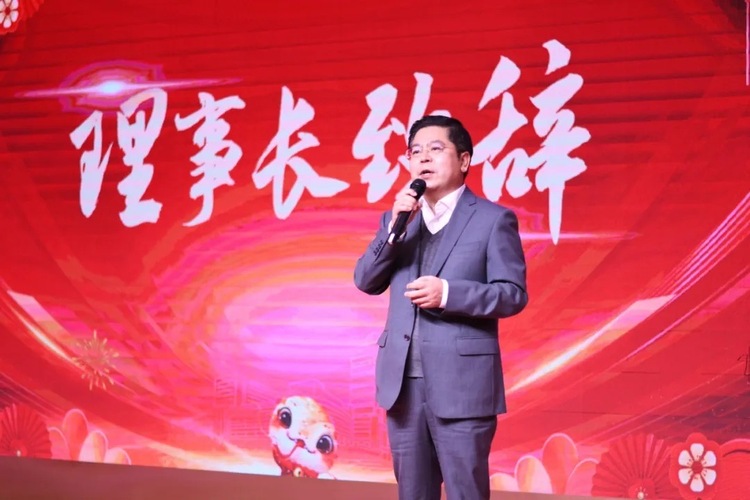 2025“港味潮年”之夜 广州培外举行新春团拜会