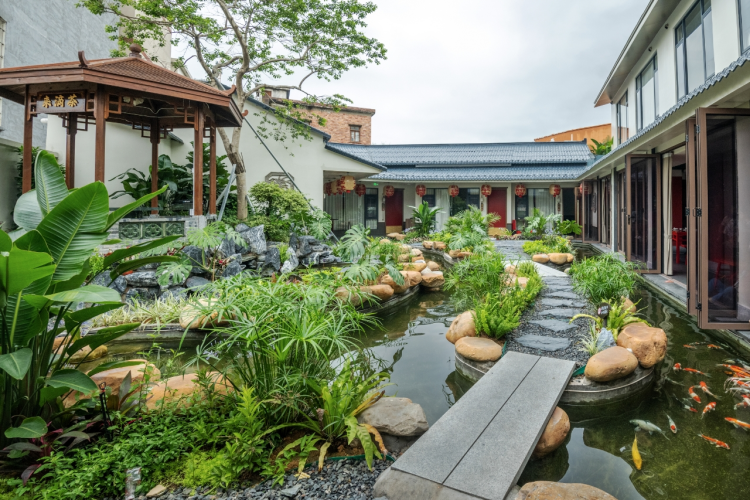 巾帼巧手扮靓方寸庭院，“五美”画卷铺展绿美广州_fororder_庭院2