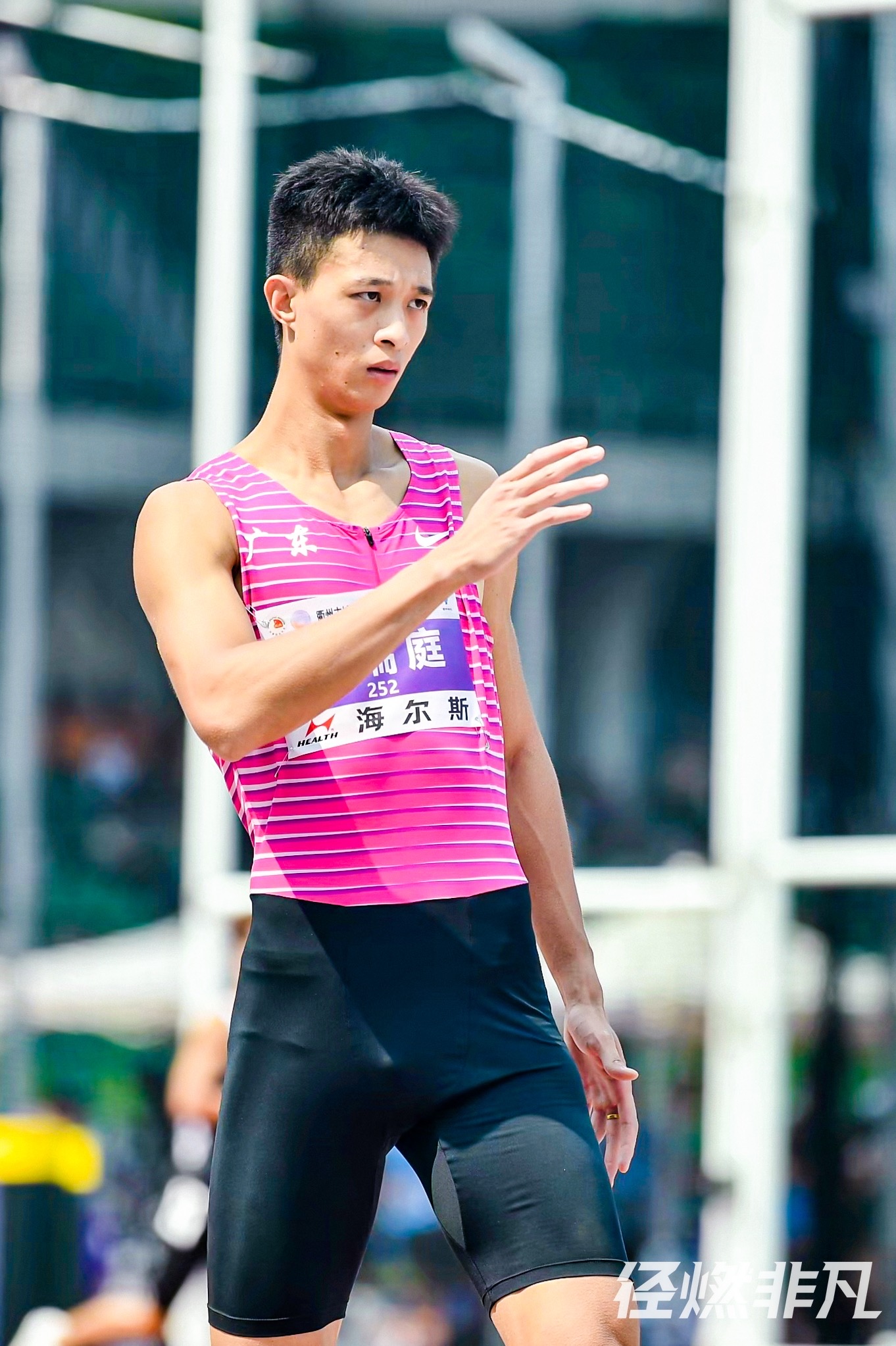 打破亚洲纪录夺冠！东莞名将吴瑞庭三级跳远17米68_fororder_运动1