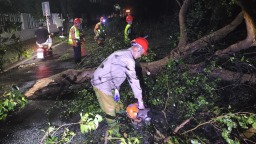 闻“汛”而动 广州城管全力应对暴雨突袭