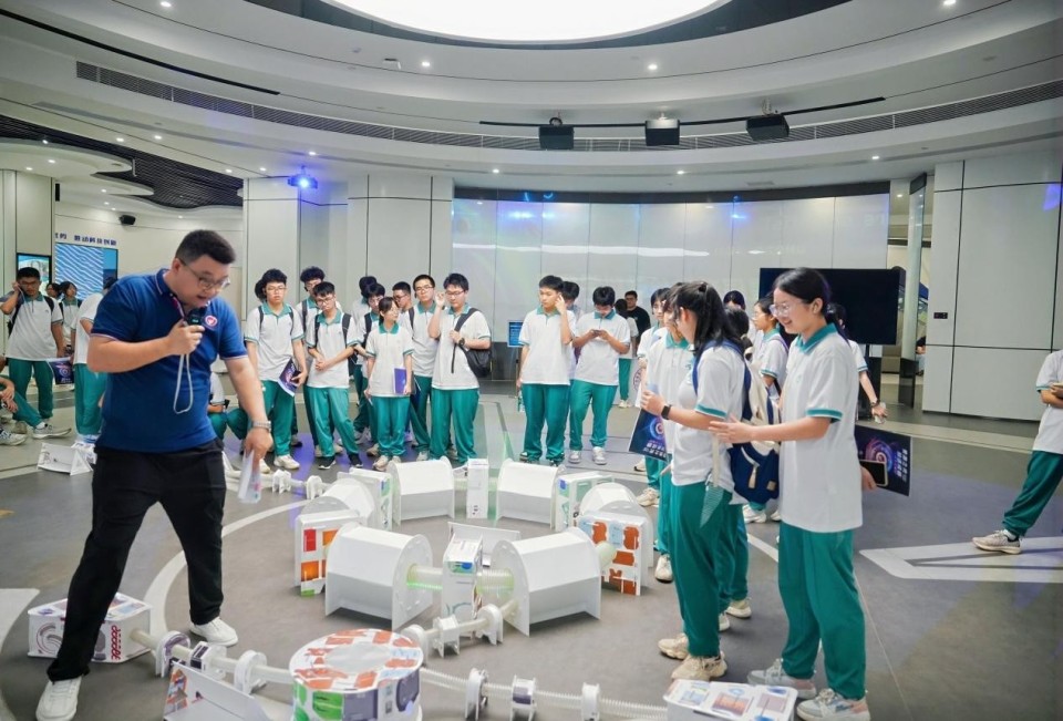 广东省新兴激光等离子体技术研究院开展青少年科普研学活动_fororder_21