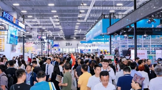 2025国际智能机器人展览会在广州举行_fororder_e09f7d6122c542f488b7f7bdc0fb5010.1080x720.750x2147483647 (1)