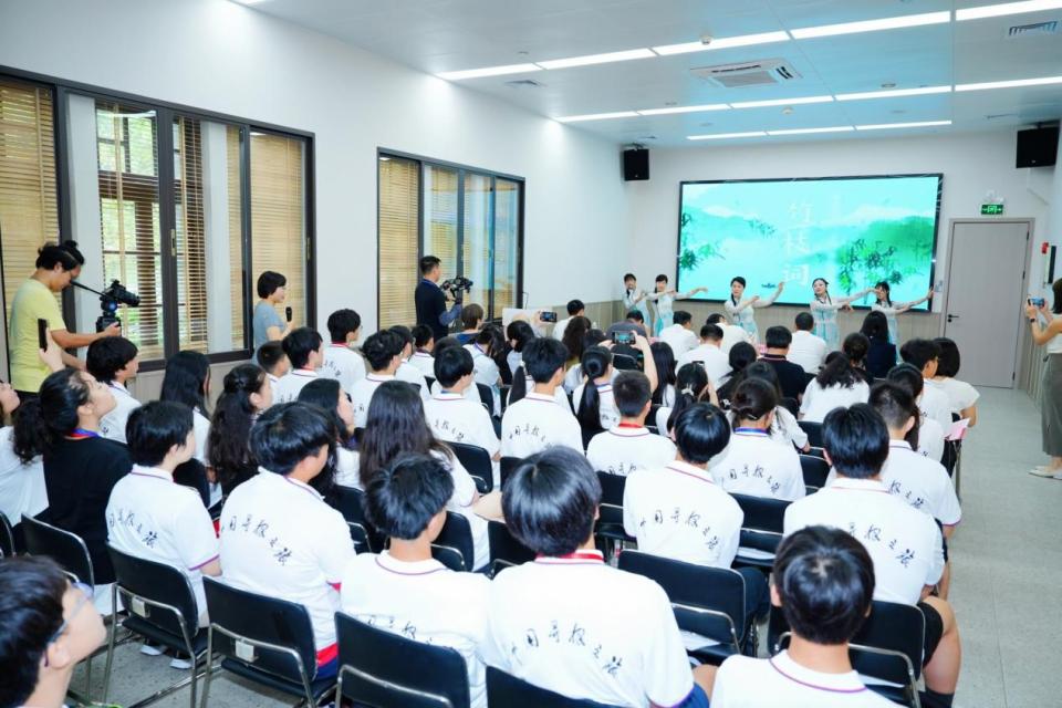 2025“亲情中华·中国寻根之旅”夏令营 （风韵南粤广州营）开营_fororder_图片2