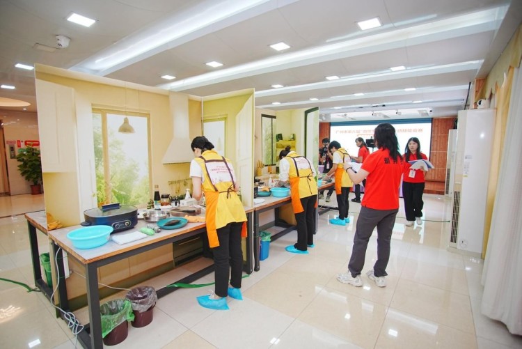 广州市第六届“南粤家政”羊城行动技能竞赛家政服务员（家务服务员）项目正式开赛！三大组别同台比拼，以赛促技展行业新风_fororder_24