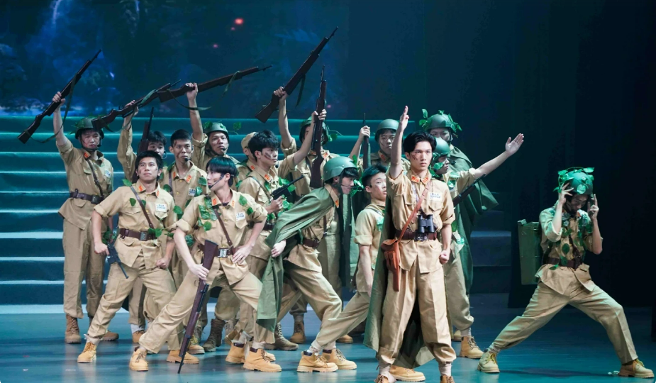 史诗首演！华珠师生倾力创演《胜利之歌》献礼抗战胜利80周年_fororder_1751088396106