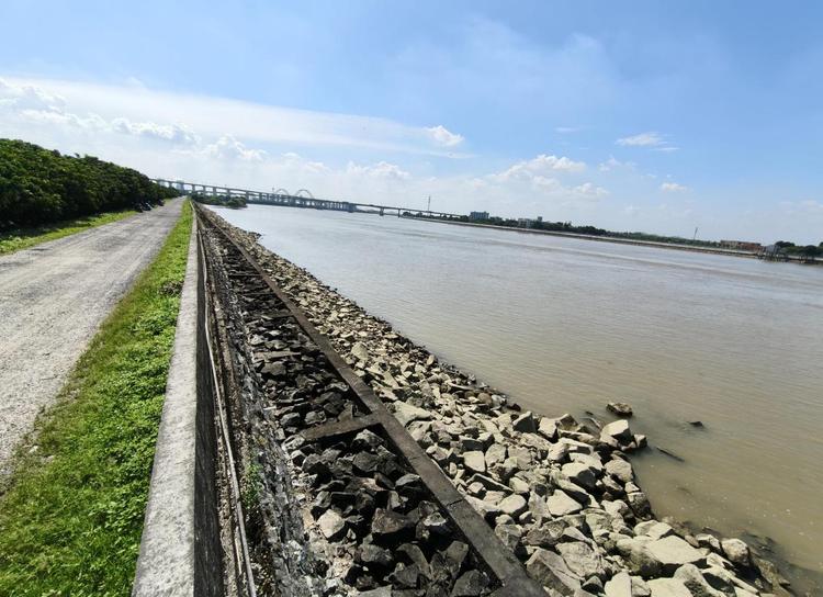 治理海漂垃圾 广州城管以“绣花功夫”守护洁净海岸线