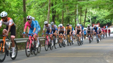 广东河源首场国际“骑遇”！22国骑手飞驰万绿湖畔