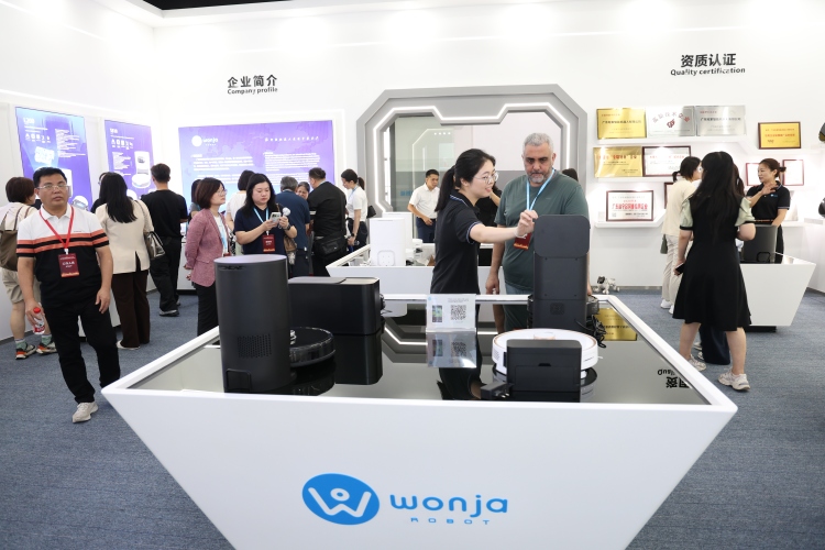 20多家广交会头部跨国采购企业走进东莞，开展精准供采对接_fororder_微信图片_20250731105612