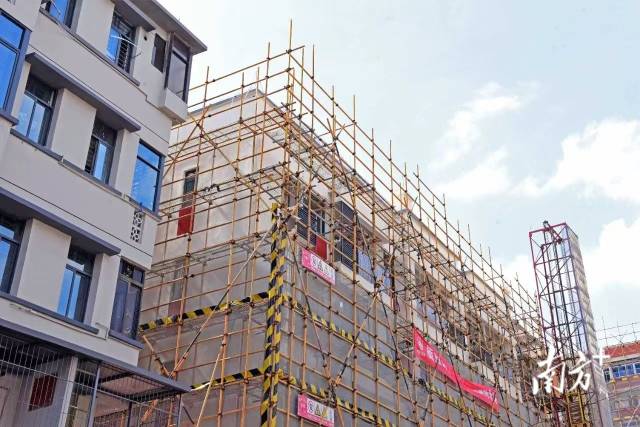 魅力新华：老与新的辩证法