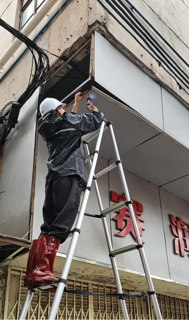 台风“桦加沙”过境，广州城管全力保障城市环境安全有序_fororder_图片2