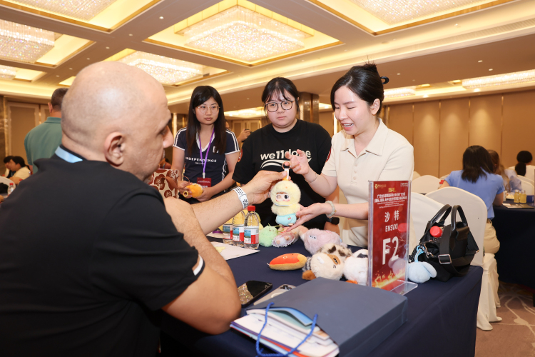 20多家广交会头部跨国采购企业走进东莞，开展精准供采对接_fororder_微信图片_20250731105628