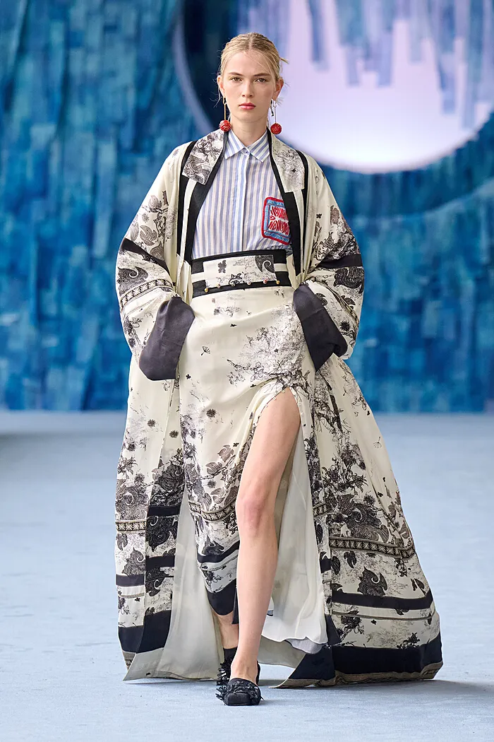 深圳本土品牌HUI之2025春夏系列《壮游》亮相米兰时装周