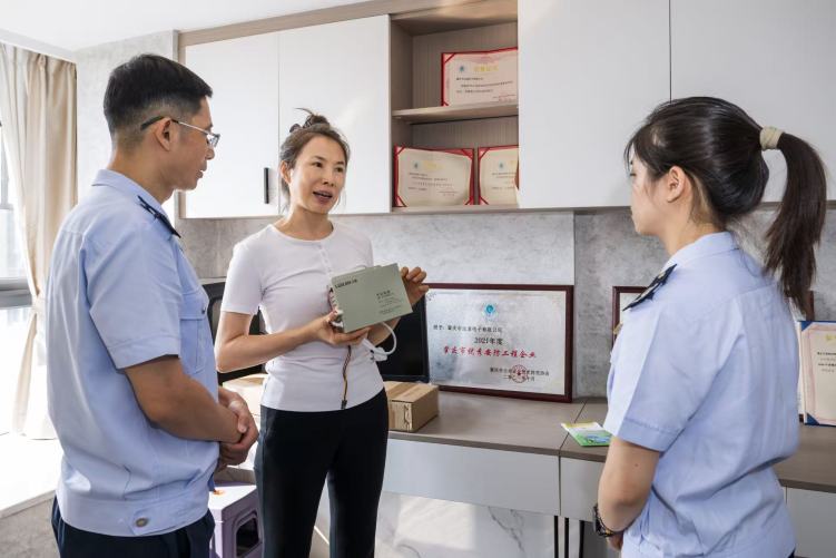 肇庆税务以“信用金名片”为企业发展赋能_fororder_微信图片_20250925161836_1065_92