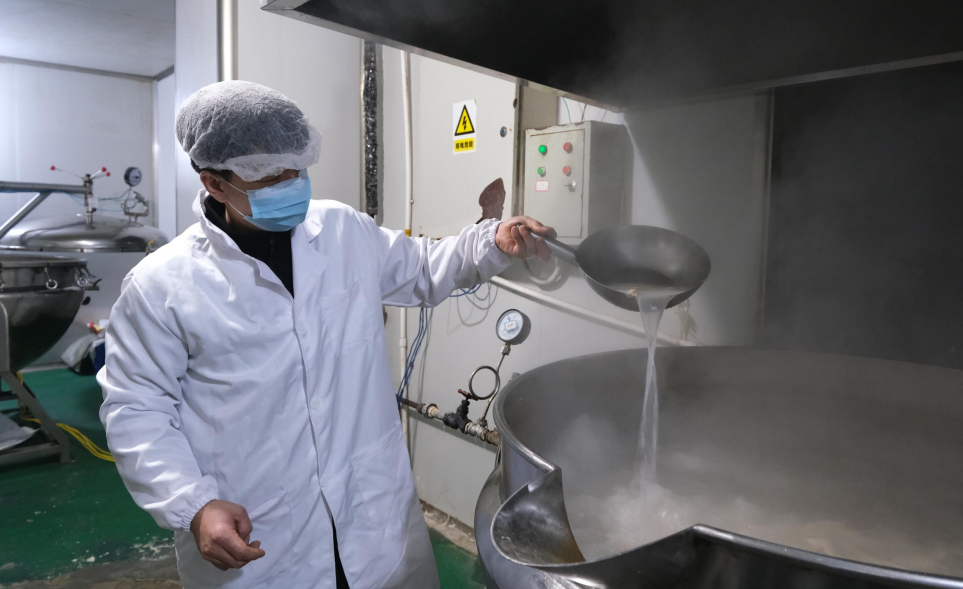 贵州省政协委员杨涎：让贵州味道走进千家万户