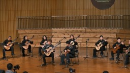 正安与遵义师院的“双向奔赴”——从露天摇滚到吉他微专业的“校企合作”新篇章