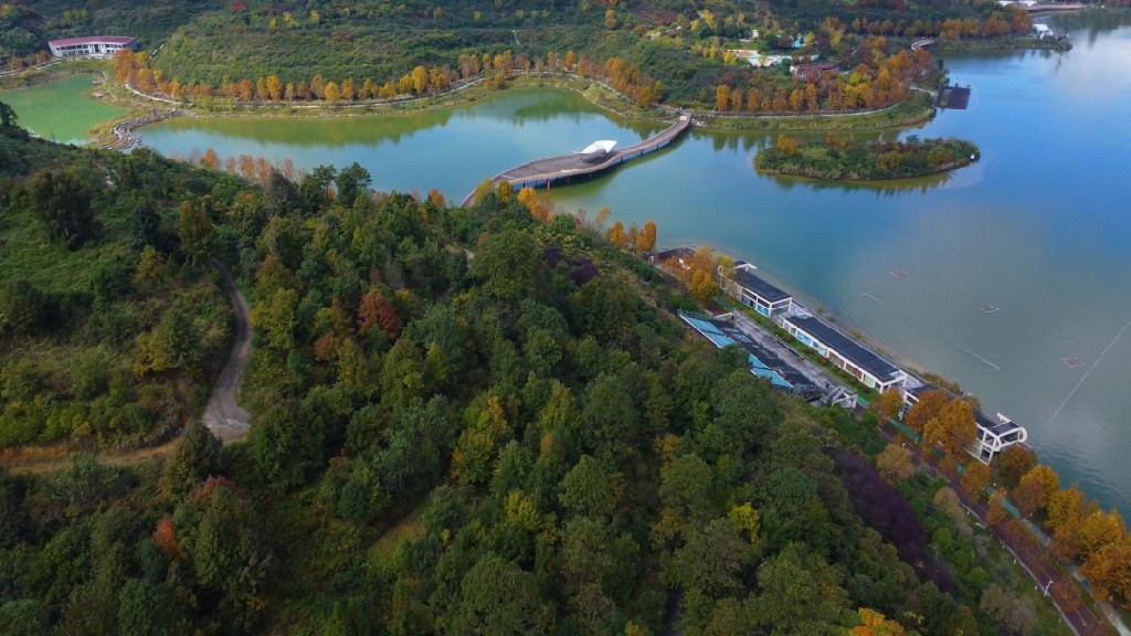 秋染白鹭湖：遵义新蒲新区藏着的诗意画卷_fororder_dD0xNzYyMzExNjY1X3I9OGJiMzZjNzZfdz0xMDgwX3E9MTAwX2U9anBn