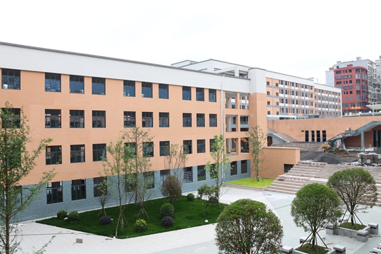 贵州省仁怀市坛厂一小新建项目将于9月投用_fororder_坛厂一小新建项目校园一角.JPG