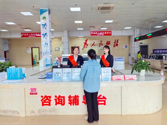 贵阳市修文县“企业之家”进物流园 “零距离”提供服务_fororder_0f005554e054492bb93fafeec1f15bf7_s
