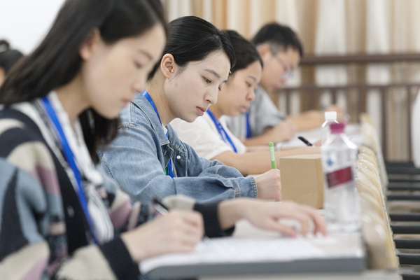 创历史新高！50人获聘白酒“国评委”彰显贵州仁怀产区实力_fororder_微信图片_20251014173602_89_138