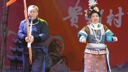 贵州镇远：“村T”点燃年味热情 文化赋能激发消费新活力