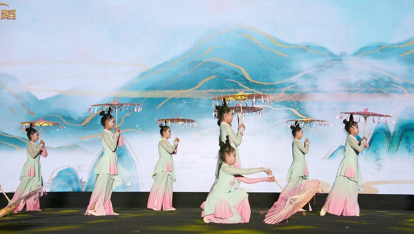 六盘水盘州市2026年“盘州春韵”文明实践专场文艺演出圆满落幕_fororder_ScreenShot_2026-02-26_095534_985