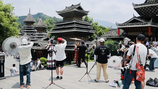“五一”假期贵州黎平旅游接待人数和综合收入均创历史新高_fororder_640 (3)