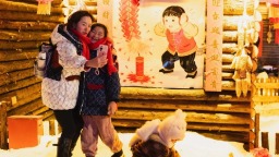 玩雪无需去北方！六盘水梅花山滑雪场昼夜迎客