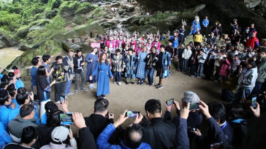 山海和鸣：当耶鲁阿卡贝拉遇见侗族大歌