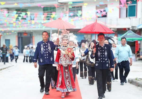 贵州荔波卯节盛大开启 多彩民俗引八方游客_fororder_640 (2)