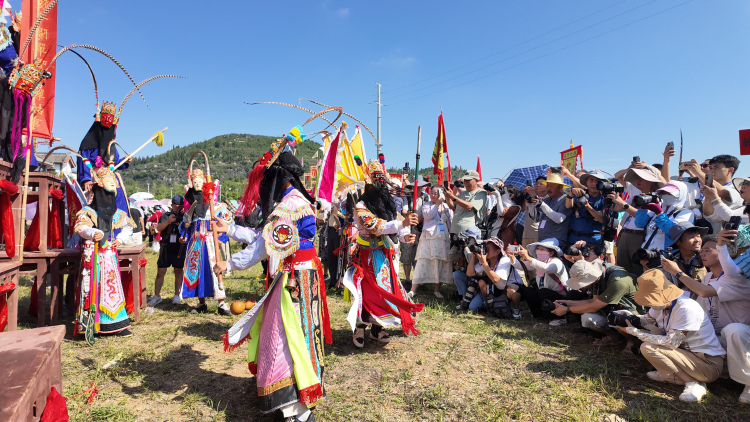 穿越六百年 地戏活化石安顺屯堡上演新精彩