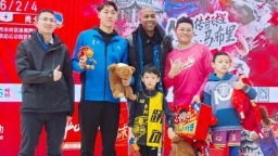 “篮球是连接世界的语言” 篮球运动员斯蒂芬·马布里赴贵阳与球迷共迎新春