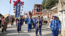 贵阳贵安“下乡过年”启动仪式——“我们的节日·春节”文明实践活动在乌当区举行