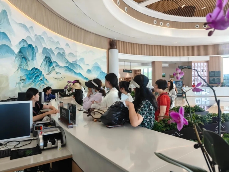 兴义万峰林：避暑游玩的清凉胜地