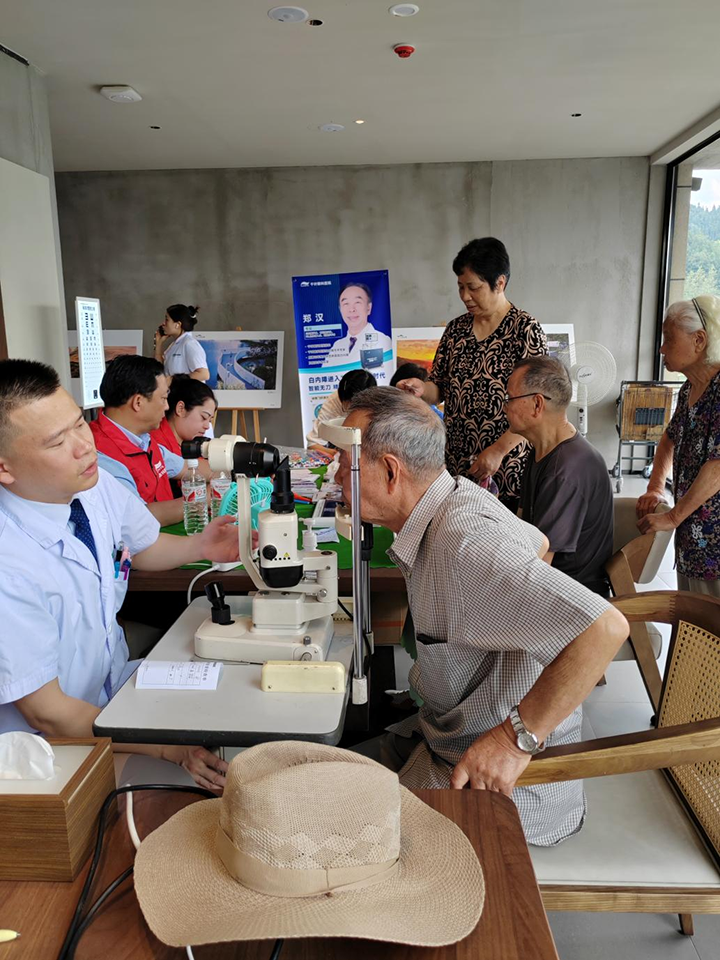 2.4万本地居民 12万“候鸟”游客 桐梓九坝镇“凉”气候变“热”经济破题
