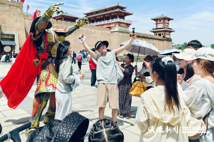 活动多 玩法新 玩不腻！都匀秦汉影视城“花样”出圈