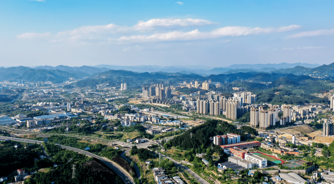 遵义：紧抓开发区“主阵地” 汇聚工业发展动能