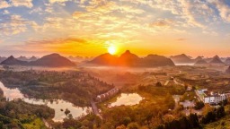 贵州的冬天  把氛围感揉进了山水与烟火里