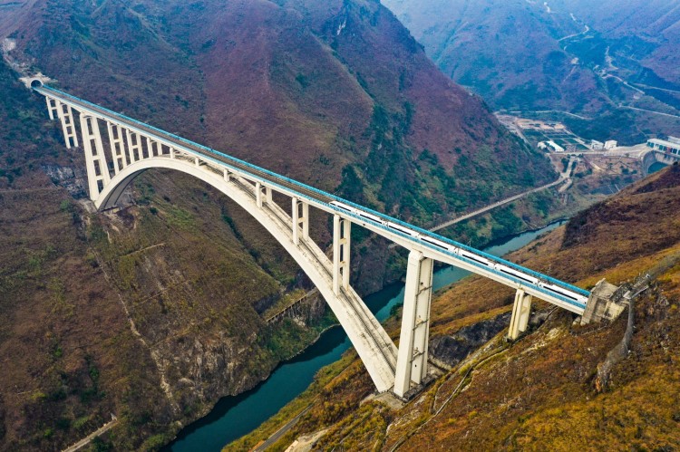 贵州桥：跨越山川的美丽画卷