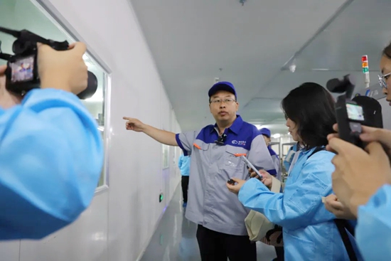 从车间到云端  感受贵州科学城的“数字脉动”_fororder_640
