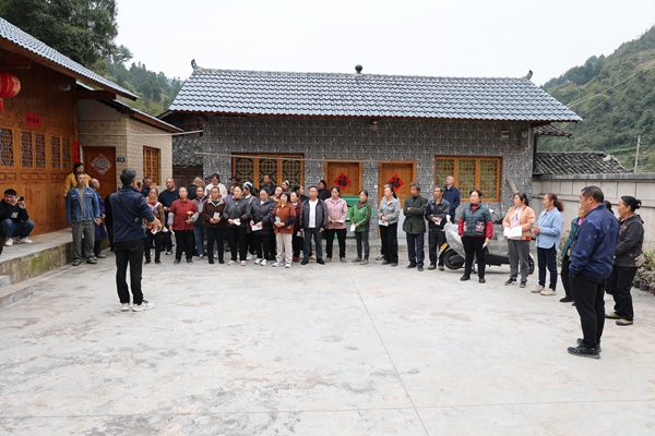 贵州施秉：“小积分”撬动“大治理”_fororder_图为：观摩学习活动现场 彭刚 摄