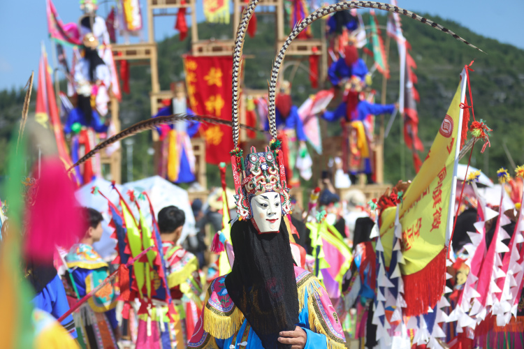 穿越六百年 地戏活化石安顺屯堡上演新精彩