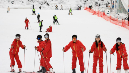 六盘水市钟山区梅花山国际滑雪场2026雪季开板