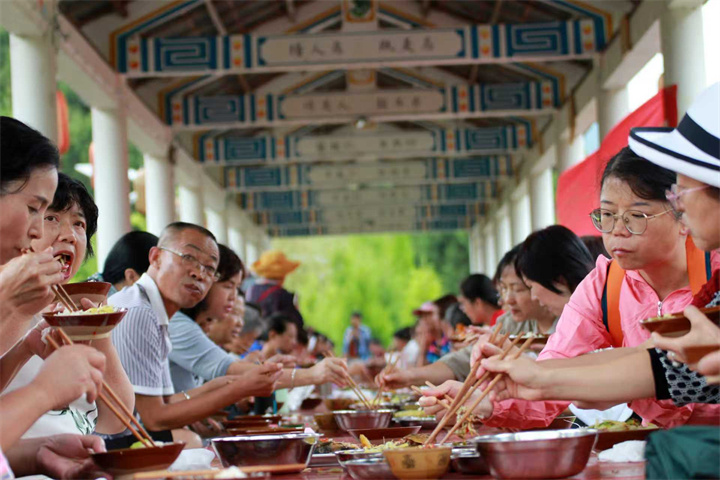 9月13&mdash;14日，黔南州龙里县湾滩河镇将举办稻田美食音乐节！