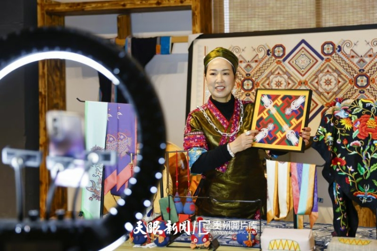 惊艳！贵州民俗文化火爆出圈，非遗瑰宝化身流量密码
