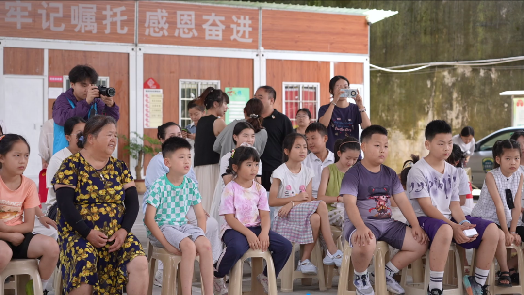 书香贵阳入乡村 农家书屋童趣多