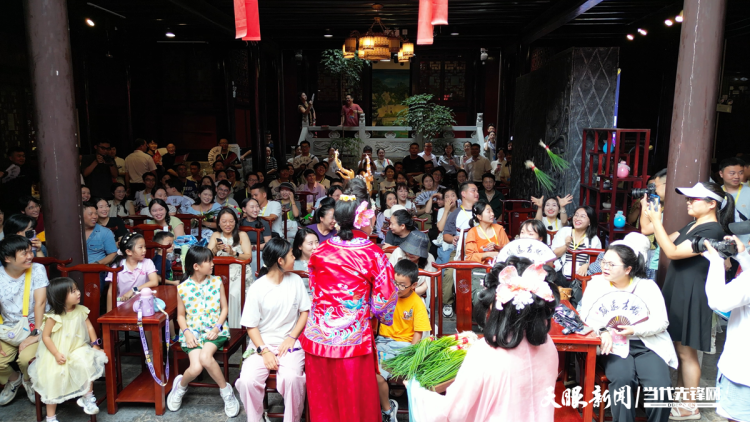 “青春遇见贵州·镇好遇见你” 镇远古城“七夕”上演“千年之恋”