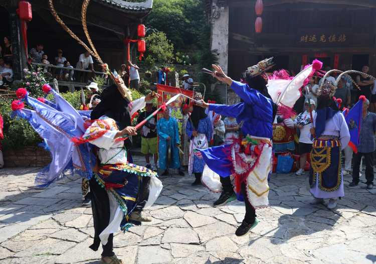穿越六百年 地戏活化石安顺屯堡上演新精彩
